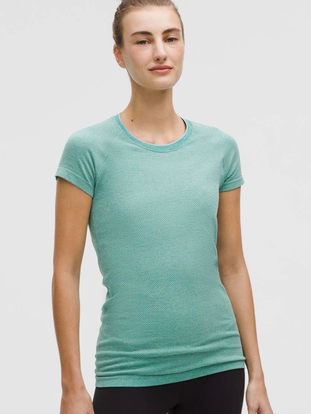 Lululemon Swiftly Tech Short-Sleeve Shirt 2.0 Hip Length Textured Knit, Size 6